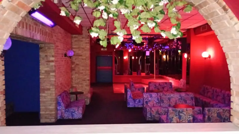 OASI night club